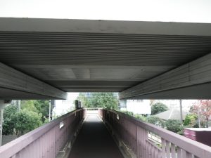 歩道橋before